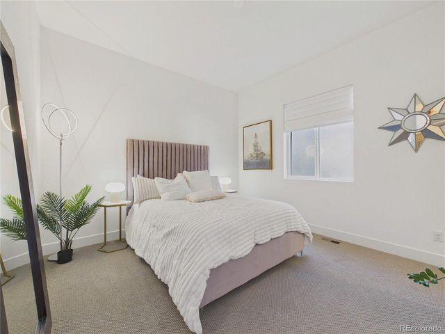 7437 Skygazer St, Castle Pines, CO 80108