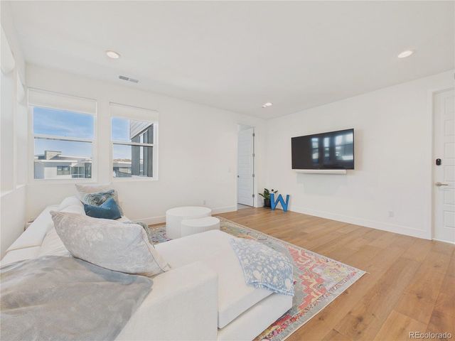 7437 Skygazer St, Castle Pines, CO 80108