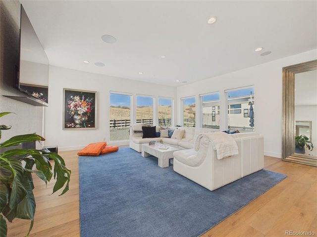 7437 Skygazer St, Castle Pines, CO 80108