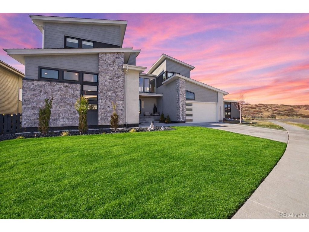 7437 Skygazer St, Castle Pines, CO 80108