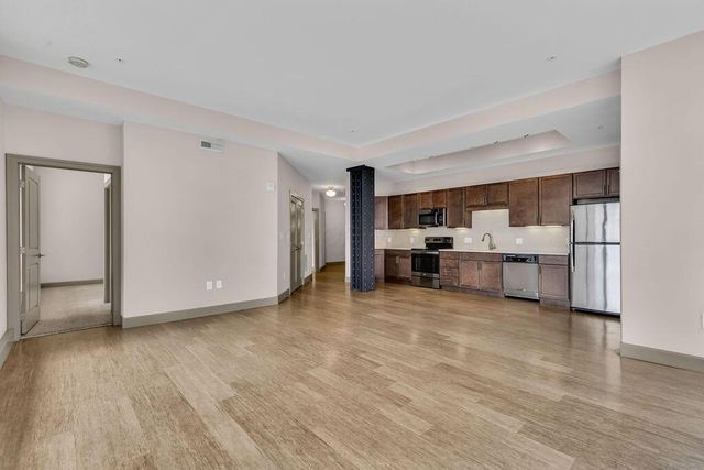 51 N High Street, 302, Columbus, OH 43215