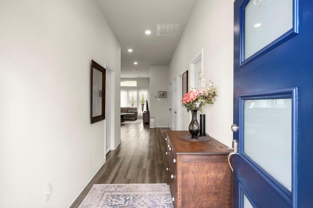 206 N Lynx Trail, Montgomery, TX 77316