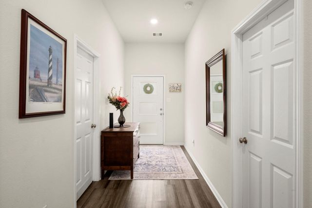 206 N Lynx Trail, Montgomery, TX 77316