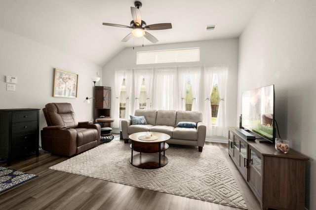 206 N Lynx Trail, Montgomery, TX 77316