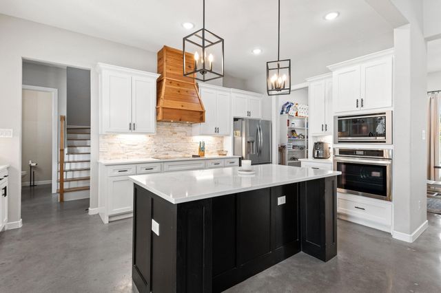 856 Yowell Hill Road, Whitewright, TX 75491