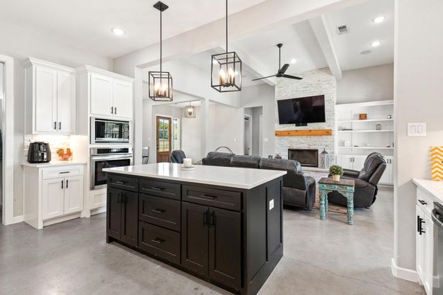 856 Yowell Hill Road, Whitewright, TX 75491