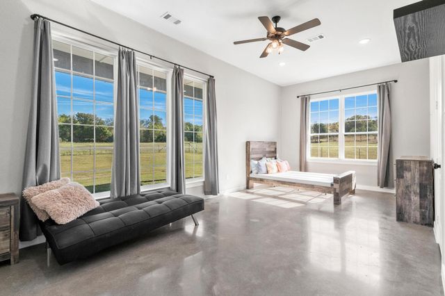 856 Yowell Hill Road, Whitewright, TX 75491