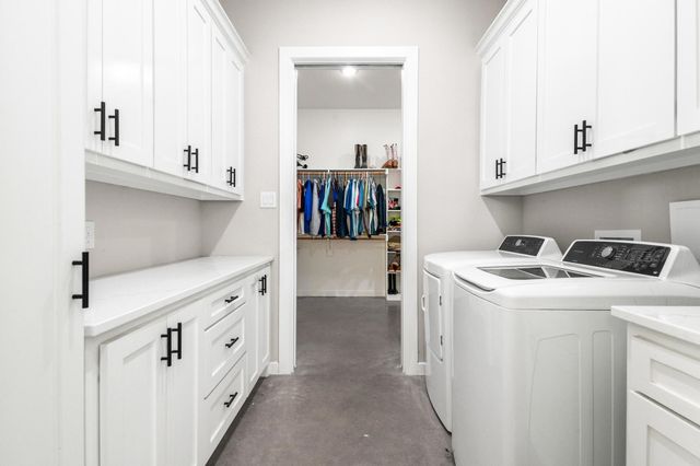 856 Yowell Hill Road, Whitewright, TX 75491