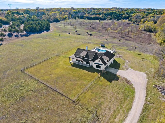 856 Yowell Hill Road, Whitewright, TX 75491