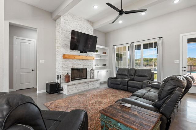 856 Yowell Hill Road, Whitewright, TX 75491
