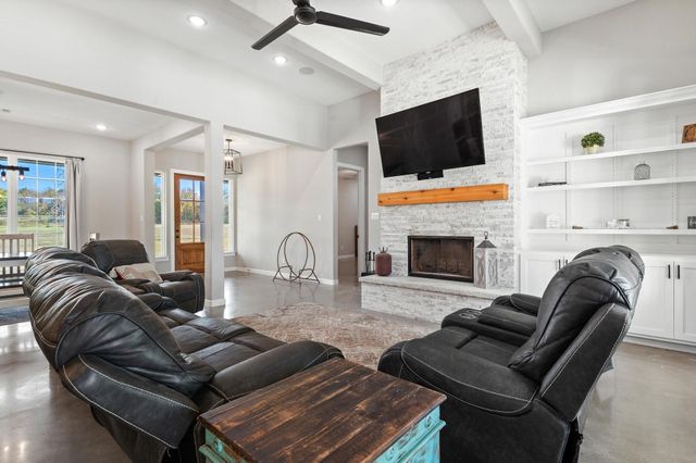 856 Yowell Hill Road, Whitewright, TX 75491