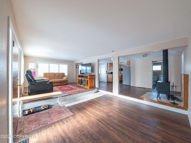221 Creekside Street, Anchorage, AK 99504
