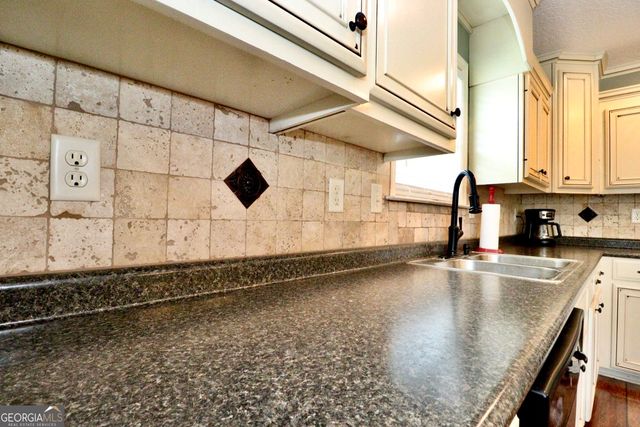 4113 Bright Creek, Hahira, GA 31632