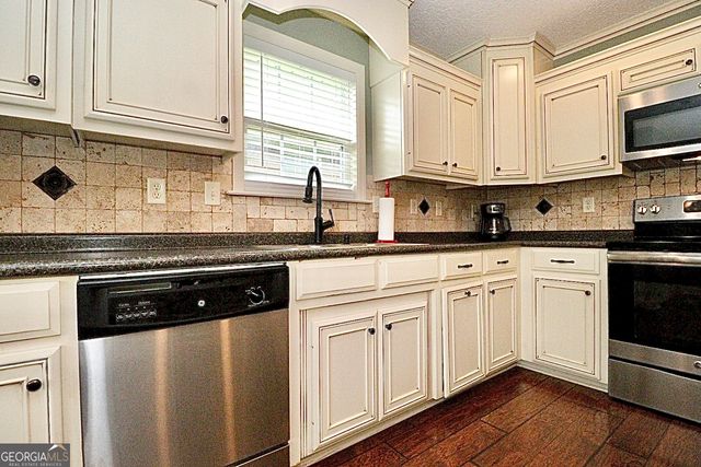 4113 Bright Creek, Hahira, GA 31632