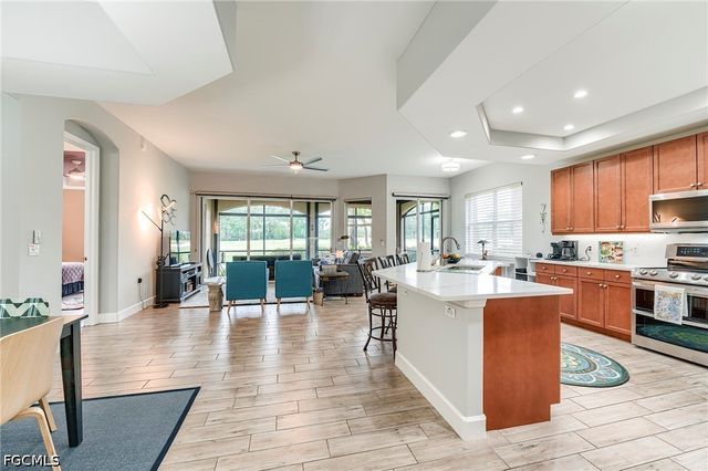 9318 Aviano DR 102, Fort Myers, FL 33913