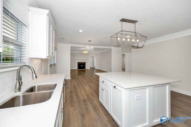 1177 Towne Creek Place NW, Huntsville, AL 35806
