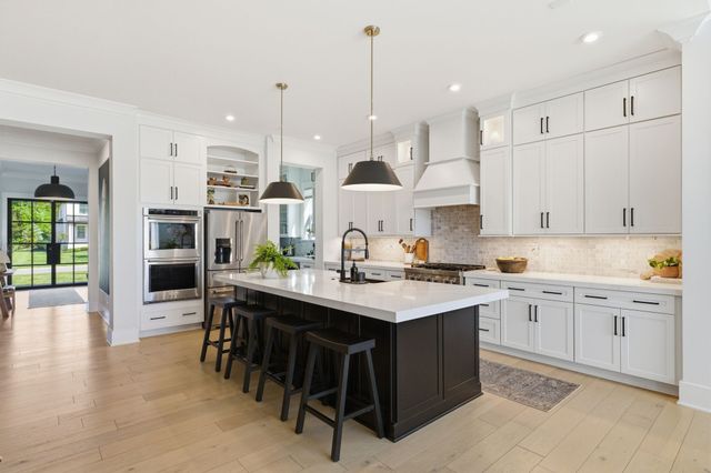 1881 Traditions Cir, Brentwood, TN 37027