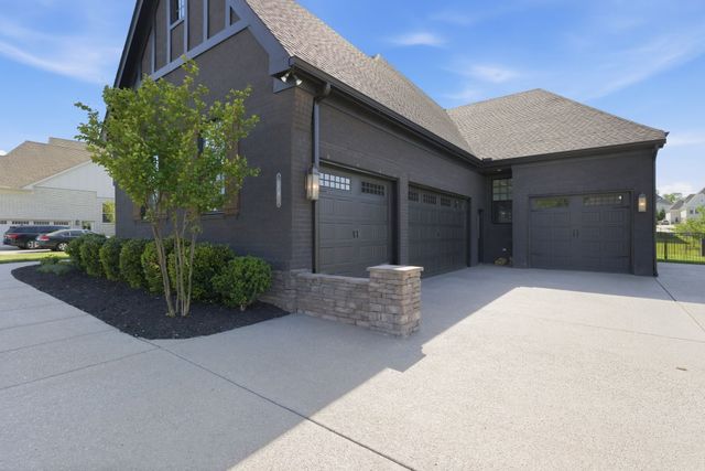1881 Traditions Cir, Brentwood, TN 37027