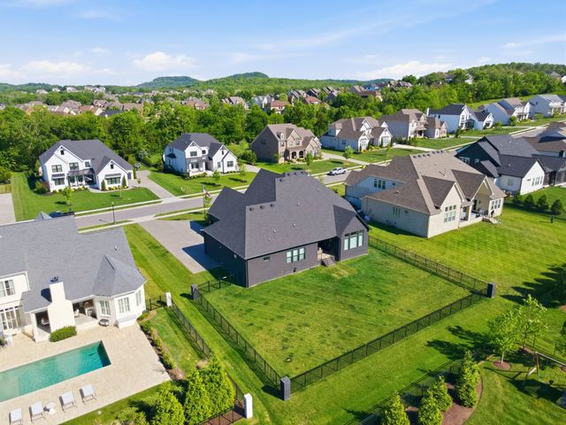 1881 Traditions Cir, Brentwood, TN 37027