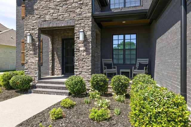 1881 Traditions Cir, Brentwood, TN 37027