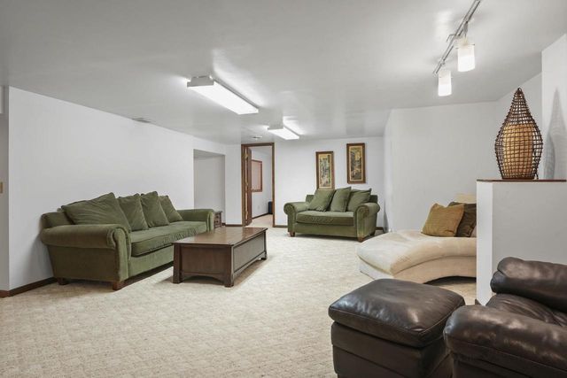 4225 Brown Lane, Madison, WI 53704