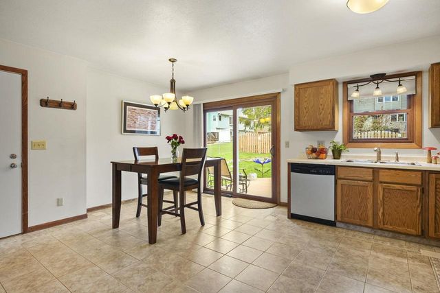 4225 Brown Lane, Madison, WI 53704
