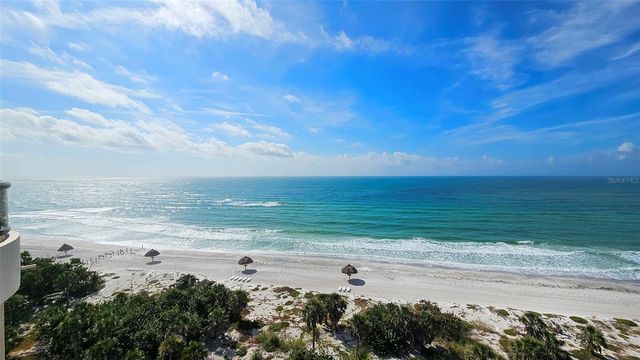 435 L AMBIANCE DRIVE J704, Longboat Key, FL 34228