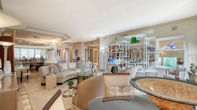 435 L AMBIANCE DRIVE J704, Longboat Key, FL 34228