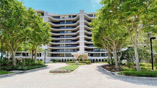 435 L AMBIANCE DRIVE J704, Longboat Key, FL 34228