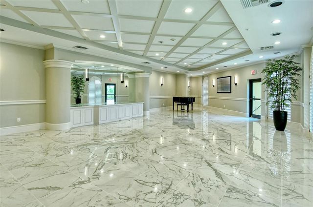 435 L AMBIANCE DRIVE J704, Longboat Key, FL 34228