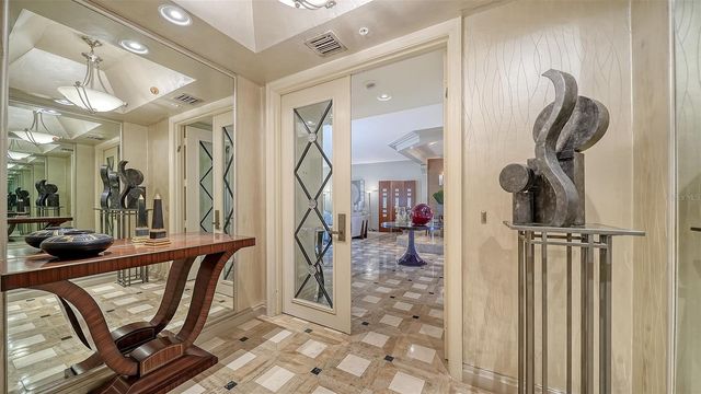 435 L AMBIANCE DRIVE J704, Longboat Key, FL 34228