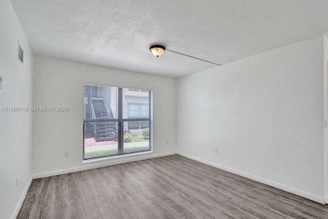 4511 Treehouse Ln B, Tamarac, FL 33319