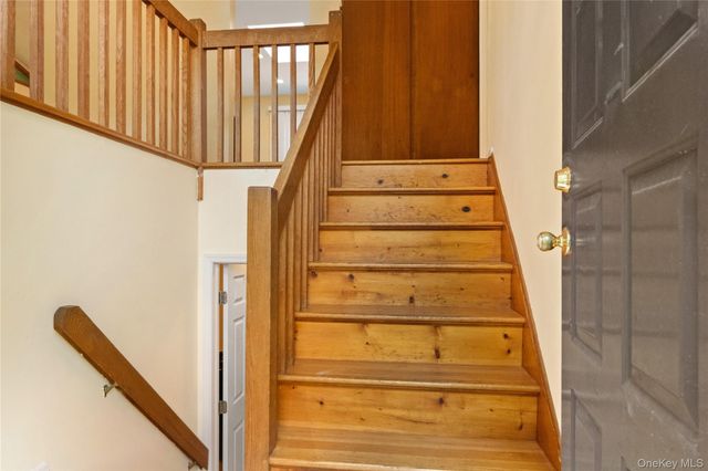 2 Mountain View Court, Pomona, NY 10970