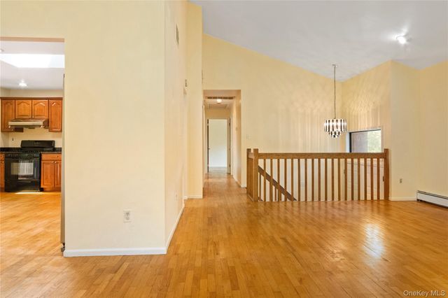 2 Mountain View Court, Pomona, NY 10970