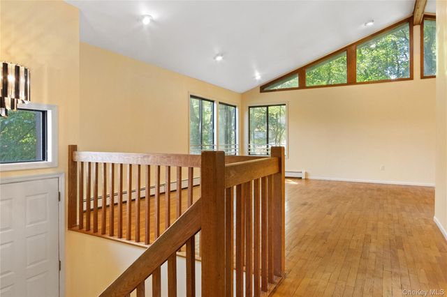 2 Mountain View Court, Pomona, NY 10970
