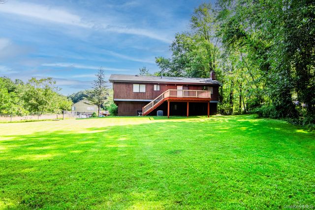 2 Mountain View Court, Pomona, NY 10970