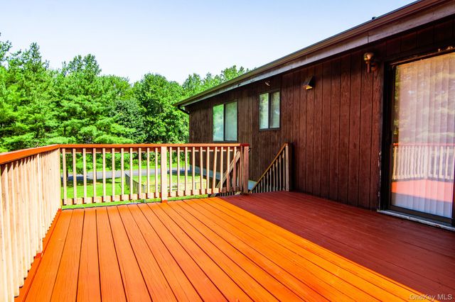 2 Mountain View Court, Pomona, NY 10970