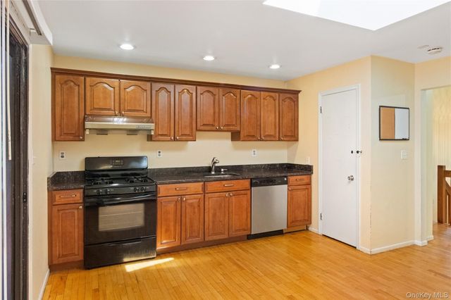 2 Mountain View Court, Pomona, NY 10970