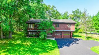 2 Mountain View Court, Pomona, NY 10970
