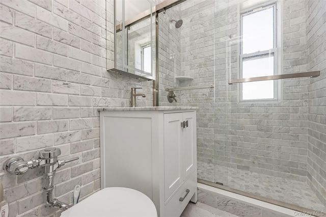 68-37 108 Street 6L, Forest Hills, NY 11375