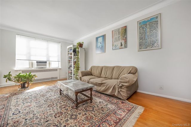 68-37 108 Street 6L, Forest Hills, NY 11375