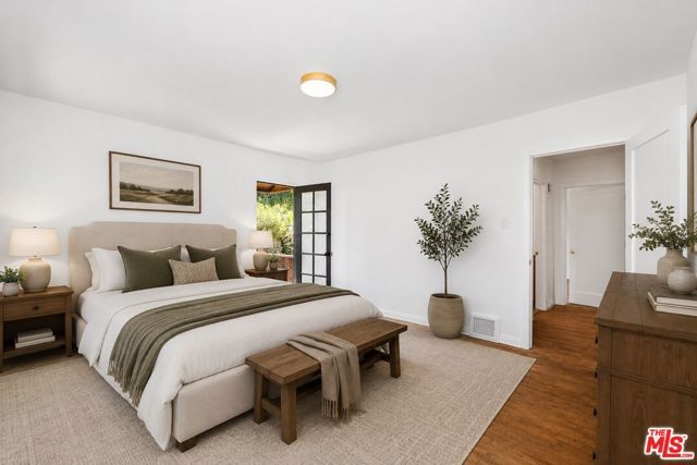 340 S Maple Drive, Beverly Hills, CA 90212