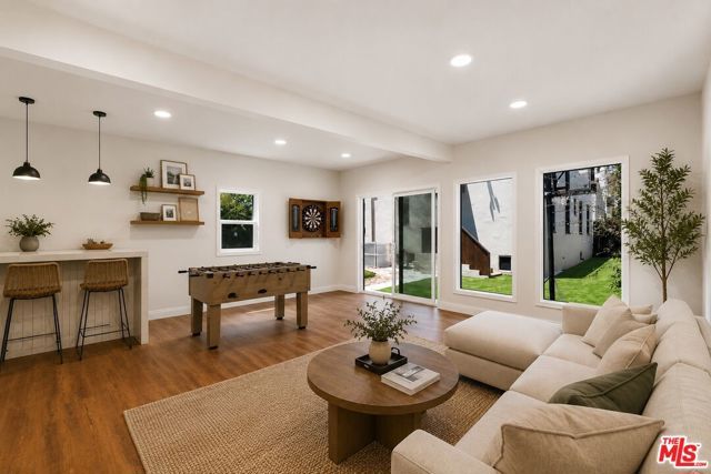 340 S Maple Drive, Beverly Hills, CA 90212