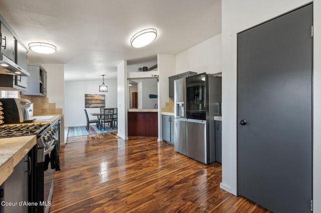 662 Roberson Way, Sandpoint, ID 83864