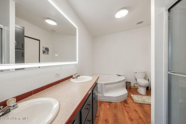 662 Roberson Way, Sandpoint, ID 83864