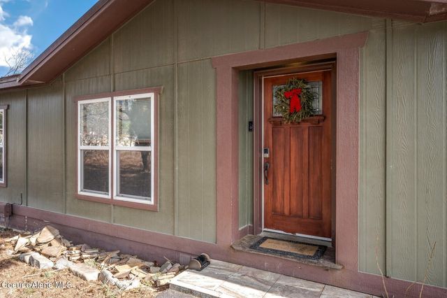 662 Roberson Way, Sandpoint, ID 83864