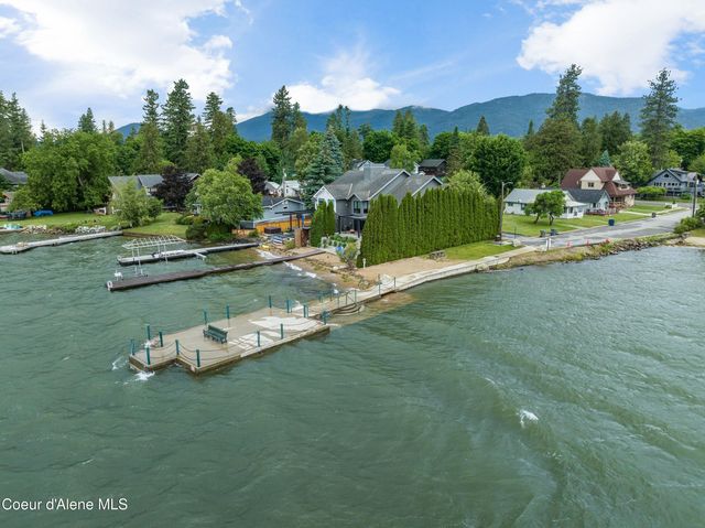 662 Roberson Way, Sandpoint, ID 83864