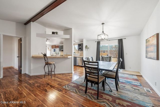 662 Roberson Way, Sandpoint, ID 83864