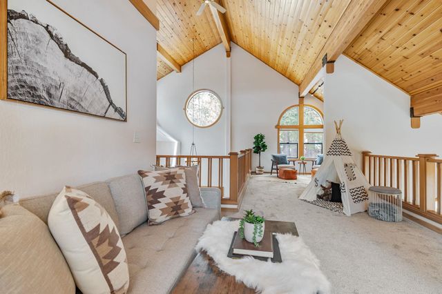 12852 Skiview Loop, Truckee, CA 96161