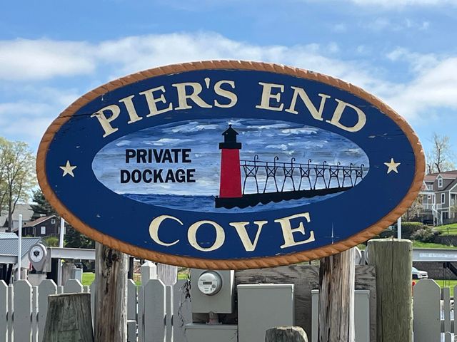 36 N Shore Drive 18, South Haven, MI 49090